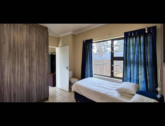 3 BEDROOM TOWNHOUSE FOR SALE IN COMET